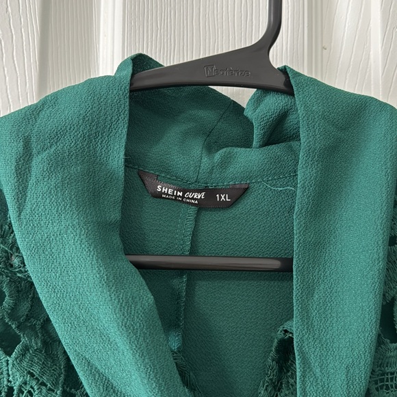 Beautiful blouse - Picture 4 of 5